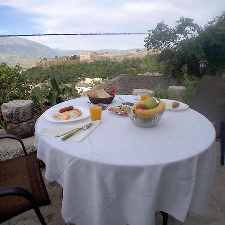 Arpet Guesthouse Gjirokastra Zewnętrze zdjęcie