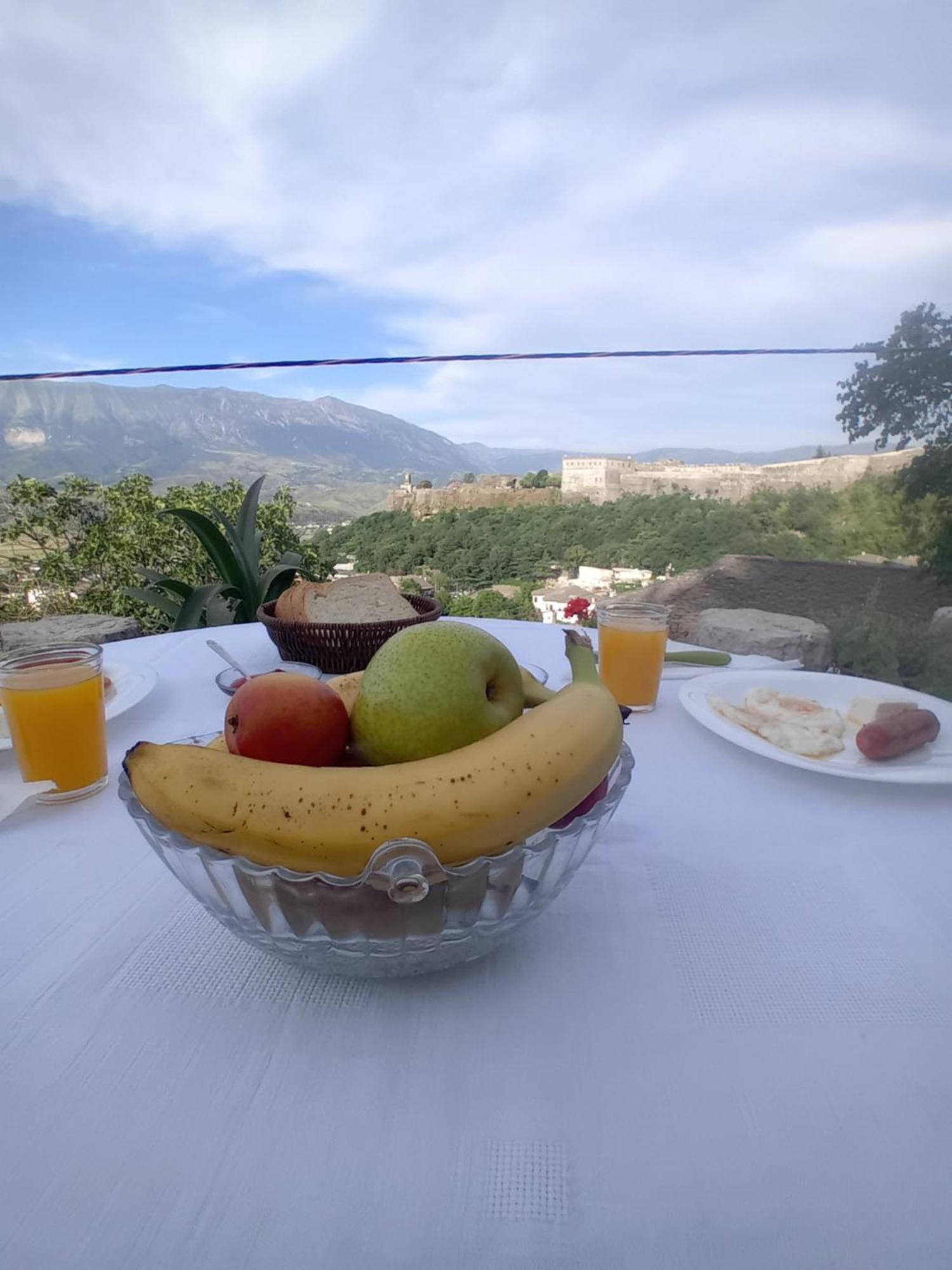 Arpet Guesthouse Gjirokastra Zewnętrze zdjęcie