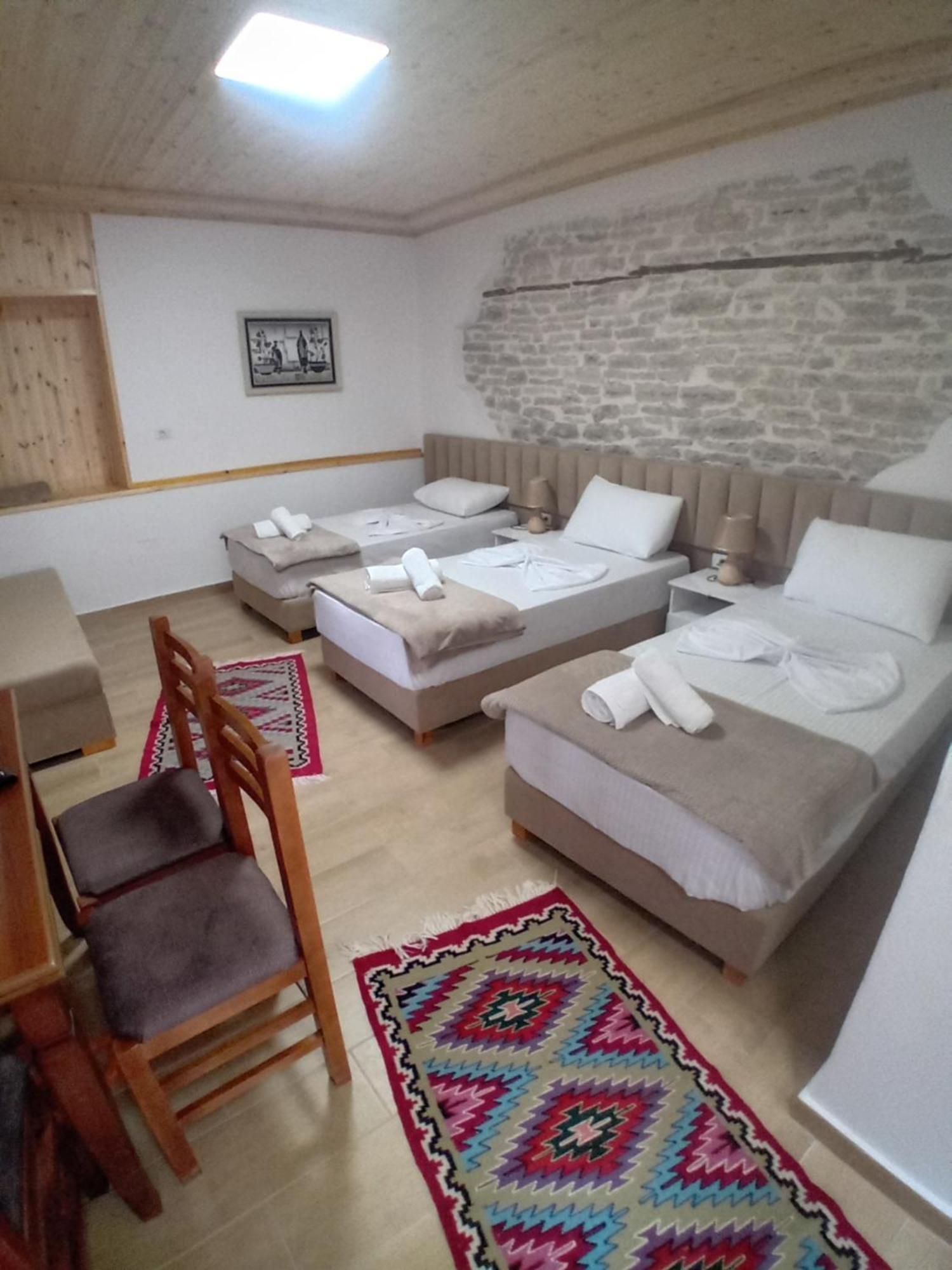 Arpet Guesthouse Gjirokastra Zewnętrze zdjęcie