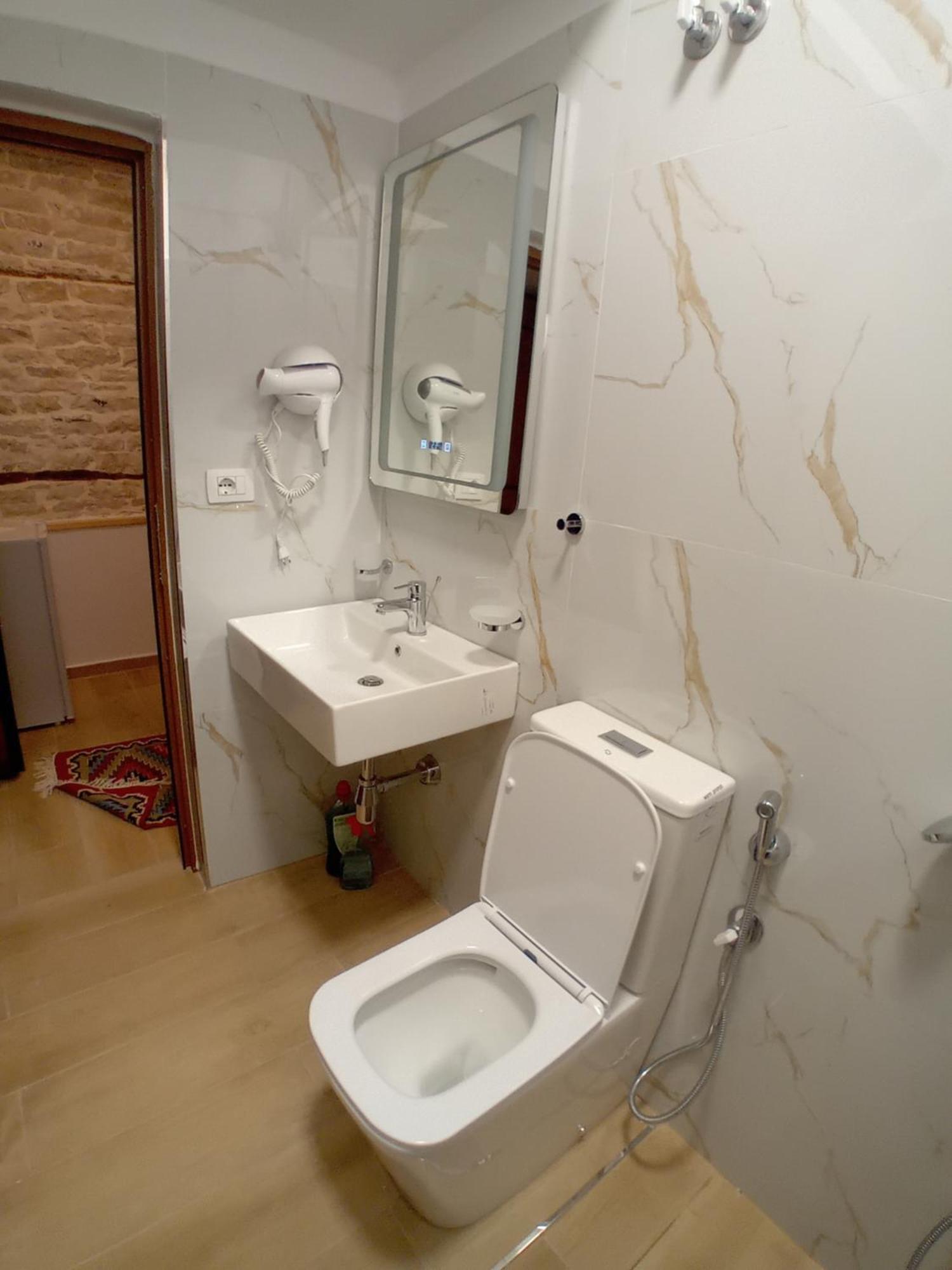 Arpet Guesthouse Gjirokastra Zewnętrze zdjęcie