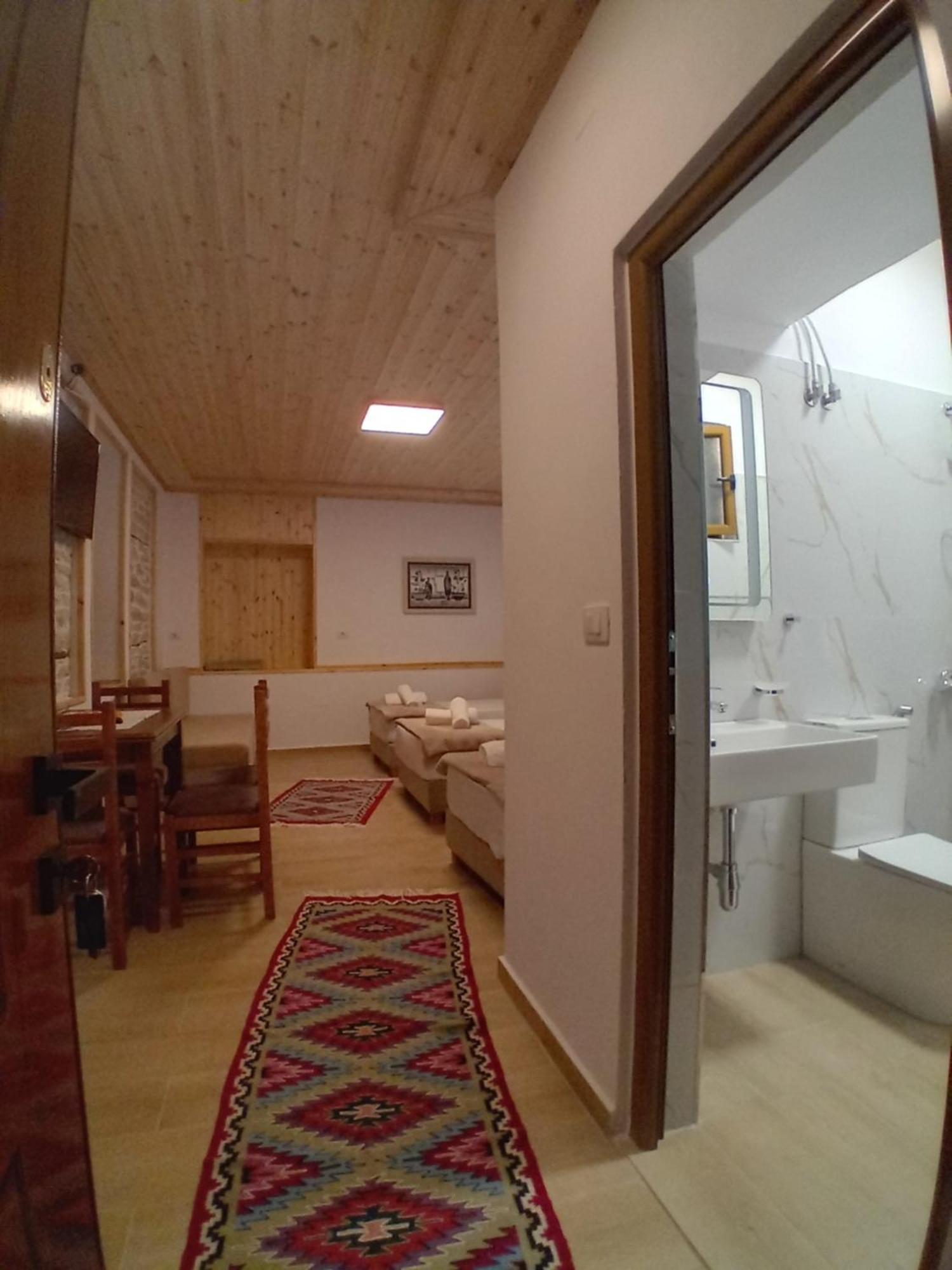 Arpet Guesthouse Gjirokastra Zewnętrze zdjęcie